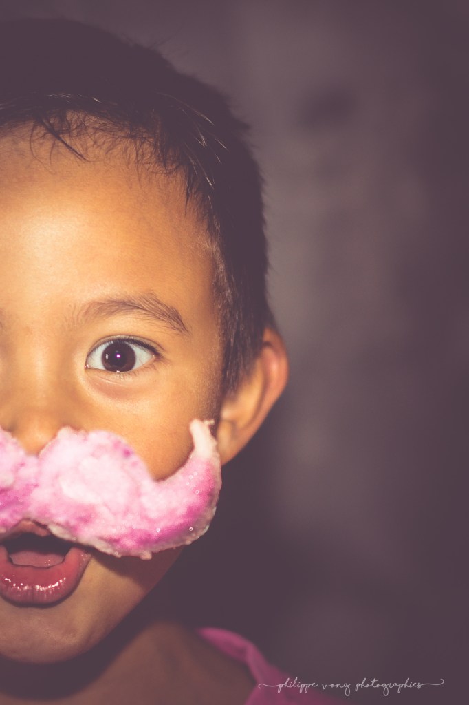 Portrait Tom - Moustache à papa